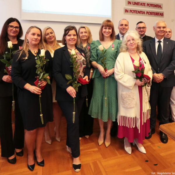 Wyróżnienia dla pracowników Centrum Immunologii Doświadczalnej podczas posiedzenia Senatu Uniwersytetu Szczecińskiego